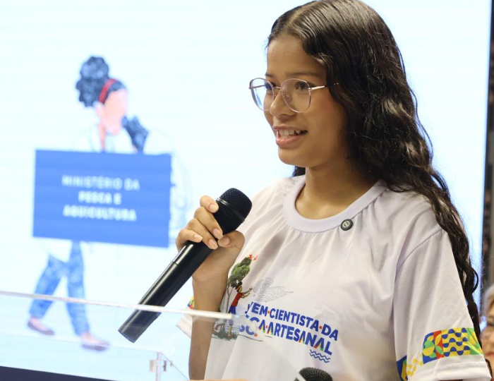 Jovem Cientista, ribeirinha do Baixo Madeira, representa Rondônia em evento nacional de pesca artesanal