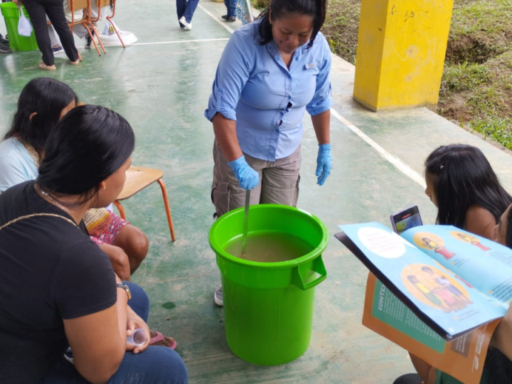 Tecnologia social desenvolvida no Brasil para enfrentar secas fortalece o acesso à água em comunidades da Amazônia equatoriana